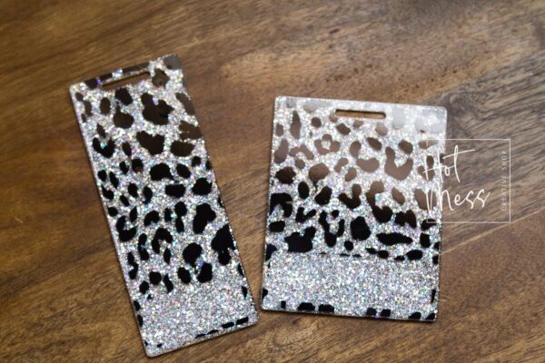 il_fullxfull.3674649884_r3wq Leopard Print Badge Buddy