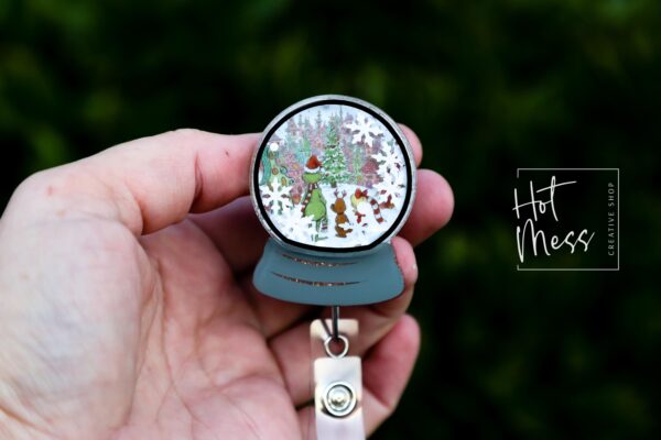 Snow globe Badge Reel, 3d Snowglobe Christmas Badge Reel, Nurse Badge Reel, Retractable ID Holder, Glitter Badge Reel, Winter ID Holder