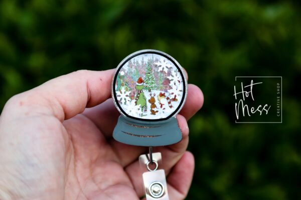 Snow globe Badge Reel, 3d Snowglobe Christmas Badge Reel, Nurse Badge Reel, Retractable ID Holder, Glitter Badge Reel, Winter ID Holder