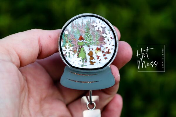 Snow globe Badge Reel, 3d Snowglobe Christmas Badge Reel, Nurse Badge Reel, Retractable ID Holder, Glitter Badge Reel, Winter ID Holder