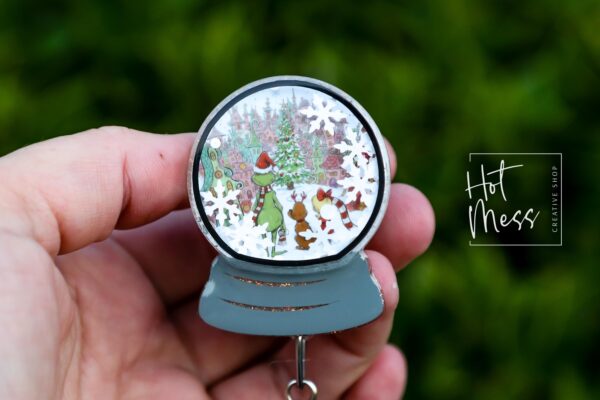 Snow globe Badge Reel, 3d Snowglobe Christmas Badge Reel, Nurse Badge Reel, Retractable ID Holder, Glitter Badge Reel, Winter ID Holder